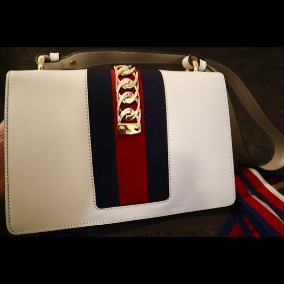 Gucci Sylvie White Small Shoulder Bag - Picture 7 of 16